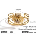 Detailansicht eines goldfarbenen Edelstahl-Armreifs mit Größen- und Gewichtsangaben - 3D Große Blumenform-Stil (DKB253011GL)