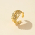 Bague ouverte vintage en forme de C irrégulière avec texture de lave dorée pour femme - Style Texture Irrégulière Martelée (BTR038GL)