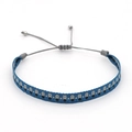 Handgefertigtes Boho-Webarmband mit blauem Muster und verstellbarem Kordelzug - Blau Weiß Schwarz Geometrisches Gewebe (KZ-0019A)
