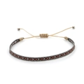 Detail eines handgewebten Boho-Armbands mit grau-rotem geometrischem Unendlichkeitssymbol - Grau Rot Weiß Unendlichkeitssymbol (KZ-0020A)