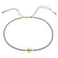 Dettaglio del bracciale con perline blu, perla dorata martellata e chiusura a cordoncino - Mix Grigio Blu Oro con Perla d'Oro Grande (BR0106)
