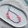 Handmade beaded phone strap with pink acrylic hearts and purple beads on a white tray - Purple And Pink Hearts Style (SZ-A230010B)