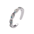 Makro-Detail des gedrehten Silberrings mit bunten Zirkonsteinen und offenem Design - Silber Bunt Twist Offen Stil (ALR041SCF)