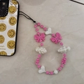 Détail du bijou de téléphone en perles roses avec nœud et nuage sur une coque - Mélange Rose Blanc (SZ-A230054C)