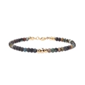 Detail van kralenarmband met donkere natuurstenen en vergulde metalen accenten - Afrikaanse Turkoois (BR1123-Afrikaanse Pijnboom) / Afrikaanse Pijnboomsteen