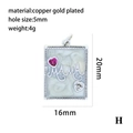 Détail du pendentif coeur MAMA plaqué or montrant les dimensions et la taille de 20mm - Pendentif Rectangle Texturé MAMA