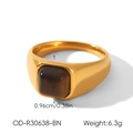 Détail de la bague vintage dorée de 0,96cm avec pierre naturelle carrée marron - US 7 / Carré Brun (OD-R30638-BN)