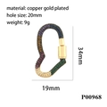 Vue détaillée du mousqueton coeur en zircons colorés mesurant 34mm sur 19mm pour bijoux - Style Coeur (P00968)