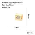 Détail macro d'une perle en cuivre doré de 8mm avec zircons blancs et trou de 4,5mm - Style Disque Zircone (P01241)