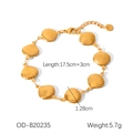 Detail view of 18K gold shell bracelet showing 17.5cm plus 3cm extension chain - Shell Bracelet (OD-B20235)