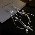 Serre-tête élégant avec longs pompons de perles et billes argentées pour mariage - Style Gland de Perles / Argenté