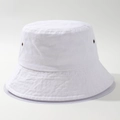 Bob classique en denim blanc avec œillets métalliques et surpiqûres décoratives - Blanc / Taille unique