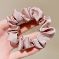 Elegante champagne roze satijnen scrunchie met gladde geplooide textuur voor haarstijl - #2 Kawano Franse Stijl Effen Satijnen Scrunchie Haarelastiek 85 Cm