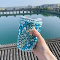 Λεπτομέρεια μπλε ατσάλινο κύπελλο με παγώνι από στρας και λευκά συνθετικά μαργαριτάρια - 500ml / Ποτήρι με καλαμάκι / Μπλε