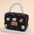 Mini sac matelassé noir en gelée avec poignée en perles et charms colorés - Noir