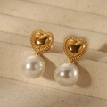 Pendientes de corazón vintage dorados con grandes perlas blancas redondas colgantes - Estilo Corazón con Encaje