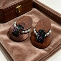 2604119 Wooden Shell And Pearl Earrings