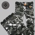 Herren Camouflage Cargo-Hose mit Fleecefutter und schwarzem Gürtel für den kalten Winter - EU 29 / Schwarz-Weiß-Tarnung