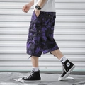Pantalones cortos tipo cargo para hombre con camuflaje morado y bolsillos laterales - EU 31 / Camuflaje Púrpura