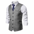 Detalle de chaleco de negocios gris claro con cinco botones negros y clásico escote en V - S / Gris claro