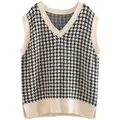Women's V-neck knitted sweater vest featuring apricot and black houndstooth pattern - S / Apricot