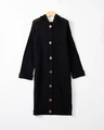 Lungo cardigan nero in maglia da donna con cappuccio e bottoni marroni in stile casual - S / Nero