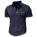 Detailansicht des dunkelblauen Poloshirts mit Kontrastnähten und einer Brusttasche - S / Königsblau