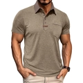 Detail eines hellbraunen Poloshirts mit dunkelgrauem Kontrastkragen und Brusttasche mit Knöpfen - 3XL / Khaki