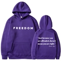 Violetter Unisex-Hoodie mit weißem Freedom-Schriftzug und Zitat-Print auf dem Rücken - S / Lila