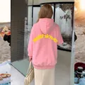 Oversized Kapuzenpullover in Rosa mit gelbem 'withlove' Rückendruck für einen modischen Look - S / Rosa mit gelbem Text