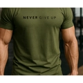 T-shirt de sport ajusté en coton vert militaire pour homme avec imprimé lettrage - S / Vert Militaire