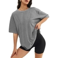 Graues Oversized Gothic-Print T-Shirt aus Baumwolle mit schwarzen Radlerhosen mit hohem Bund - 3XL / Grau 1