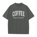 Detail van antracietgrijs katoenen T-shirt met witte COFFEE WEATHER-tekst in collegestijl - S / donkergrijs