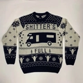 Dettaglio del maglione natalizio blu navy con grafica di camper e testo stampato - 3XL / Blu navy