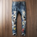 Slim Fit Distressed Jeans mit bunten Patches und zerrissenen Sternen Stickerei Details - EU 38 / Gewaschenes Blau (JS817#)