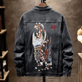 Herren Jeansjacke mit chinesischer Stickerei auf dem Rücken und hochwertigem schwarzen Finish - M / Dunkelgrau