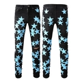 Detalle de los vaqueros ajustados negros para hombre con parches de estrellas y rotos - EU 28 / Negro