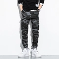 Men's dark gray camouflage cargo pants with multiple side pockets and elastic cuffs - M / Black Camouflage