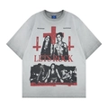 Dettaglio di una t-shirt in cotone grigio lavato vintage con stampa rock e girocollo - S / Grigio
