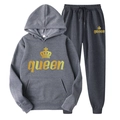 Tuta sportiva grigio scuro con stampa corona dorata e scritta queen, felpa e pantaloni - Taglia S / Top e Pantaloni (Queen) / Grigio scuro