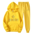 Tuta sportiva giallo brillante con felpa con cappuccio e joggers con stampa queen - Taglia S / Top e Pantaloni (Queen) / Giallo