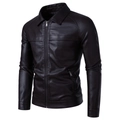 Vue détaillée du blouson moto noir en similicuir avec col à revers et fermetures éclair en métal - S / café