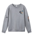 Detalle de sudadera gris con bolsillos utilitarios en mangas y gráfico de baloncesto - S / Gris claro
