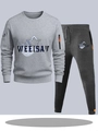 Heren sportset met lichtgrijze sweater en donkergrijze joggingbroek met oranje ritsen - S / Boven- En Onderstuk / Lichtgrijs En Donkergrijs