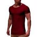 Detailansicht des dunkelroten Slim Fit T-Shirts mit Flammgarn-Struktur und gewebtem Etikett - M / Burgunderrot