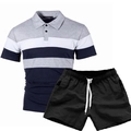Conjunto casual de verano para hombre con polo a rayas tricolores y pantalones cortos - S / Gris Claro y Azul Marino