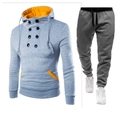 Détail d'un sweat à capuche gris ajusté avec col croisé et doublure jaune vif - Gris Clair & Gris Foncé
