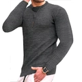 Dettaglio della felpa da uomo in maglia a nido d'ape grigio scuro con trama del tessuto - Taglia S / Grigio scuro