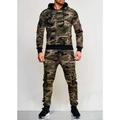 Men's outdoor camo tracksuit with drawstring hoodie and multi-pocket cargo joggers - M / Camo Green