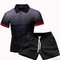 Detailsicht des Slim-Fit Herren Polo-Sets mit 3D-Verlaufsmuster und Kordelzug-Shorts - S / Schwarz